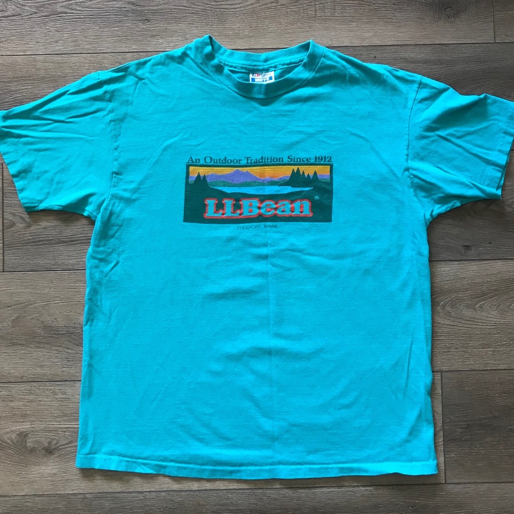 VTG 90’s LL Bean Graphic Tee Sky Blue Turquoise